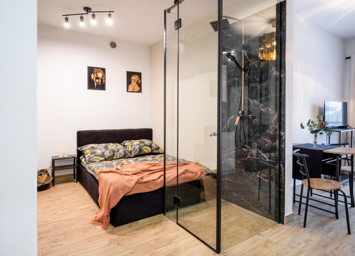 Wyjatkowy Apartament Z Prysznicem Posrodku Na Wyjatkowe Wieczory - Dostep Na Kod, Parking Lodž Exteriér fotografie
